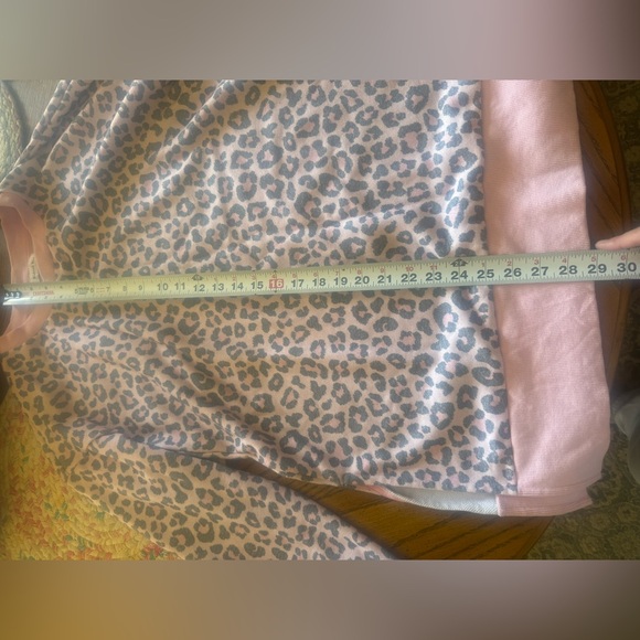 NWOT Bianca blue pink cheetah sweater - Picture 4 of 5